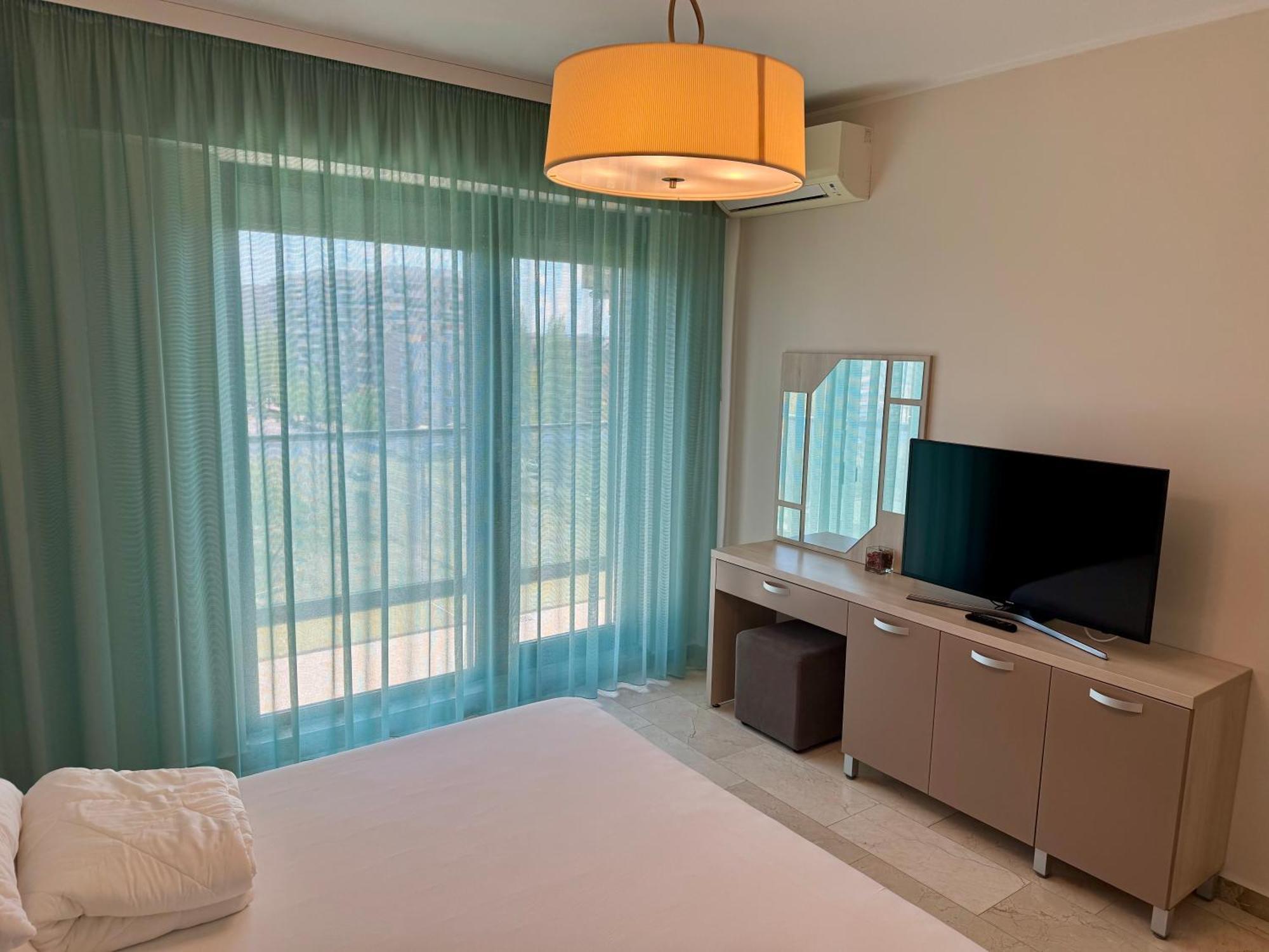 Sophia 3 Luxury Apartments Мамая Номер фото
